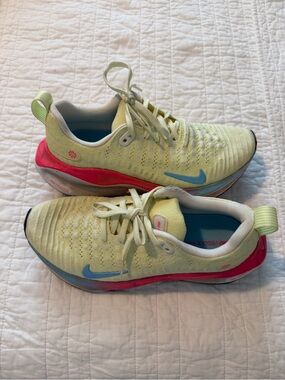 Nike Women’s Green, Pink, and Blue Running Sneakers